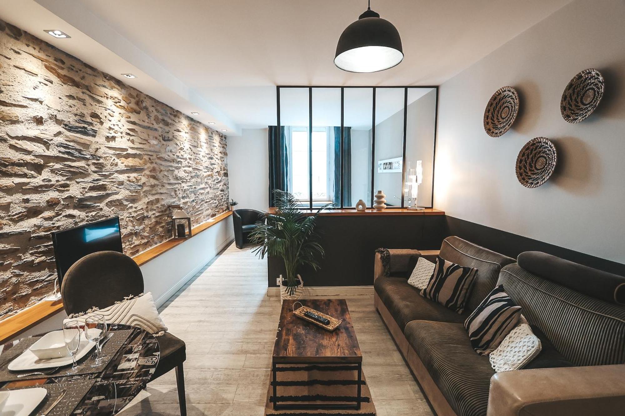 Suit'Home Commerce Анже Экстерьер фото