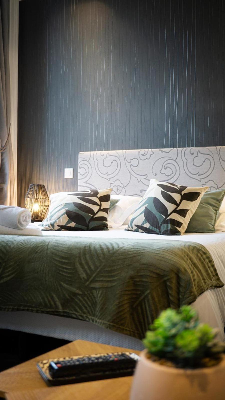 Suit'Home Commerce Анже Экстерьер фото